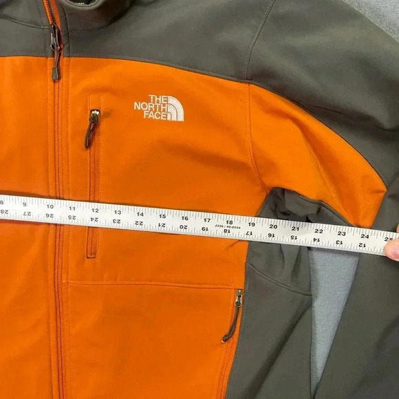 The North Face Softshell Performance Jacket Coat Mens M Lightweight Warm Comfy - Picture 7 of 9